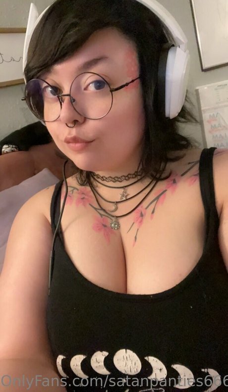 20 years old onlyfans beautiful naked photo