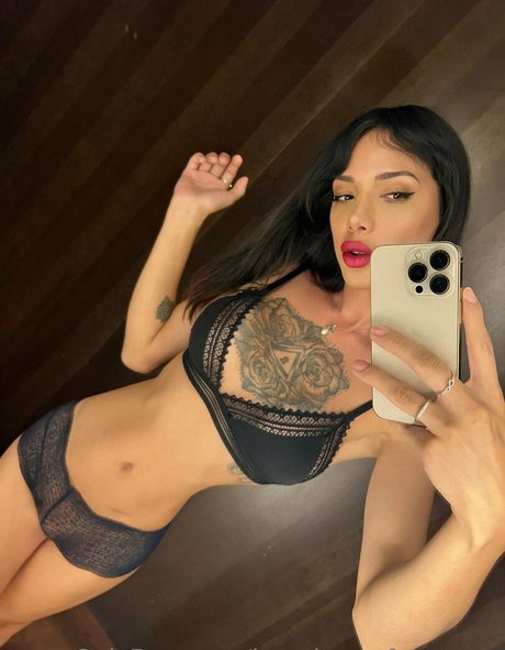 jessyjamesfree page nude model image