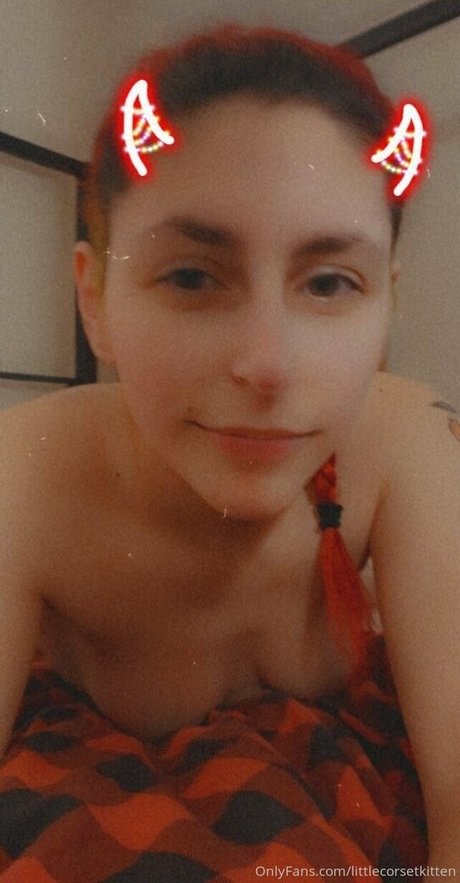 littleeevee66 pornstar erotic galleries