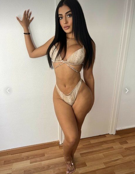 Spicy Mimi model erotic archive