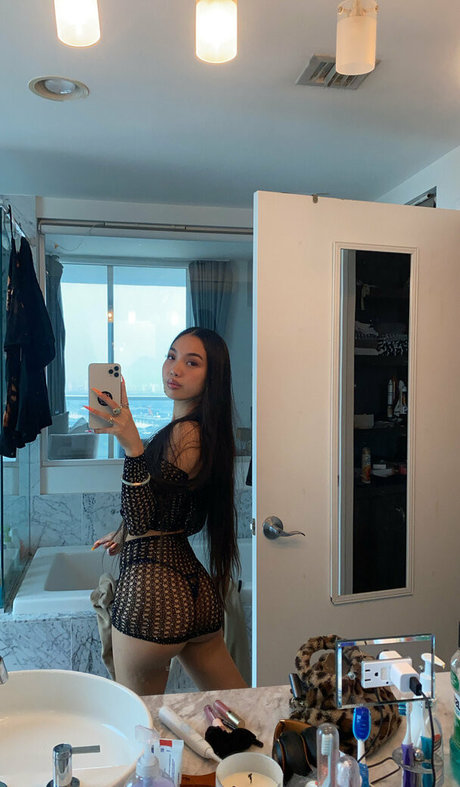 pregnant asian onlyfans sexy photo