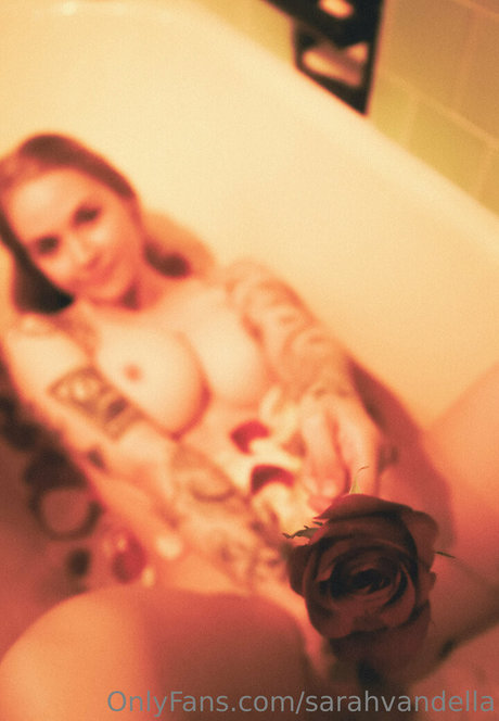 Sarahvandella pretty actress gallery