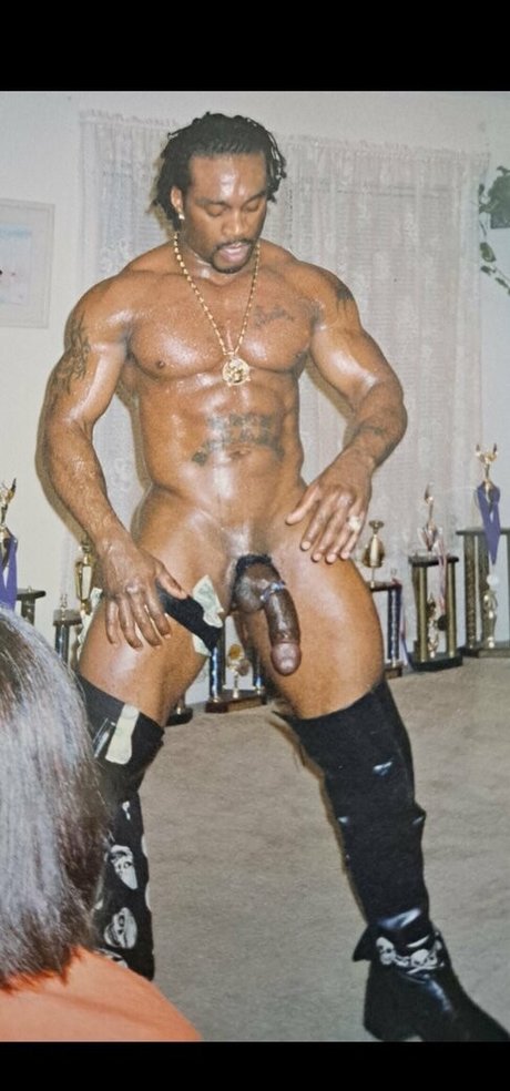 strip nude onlyfans sex gallery