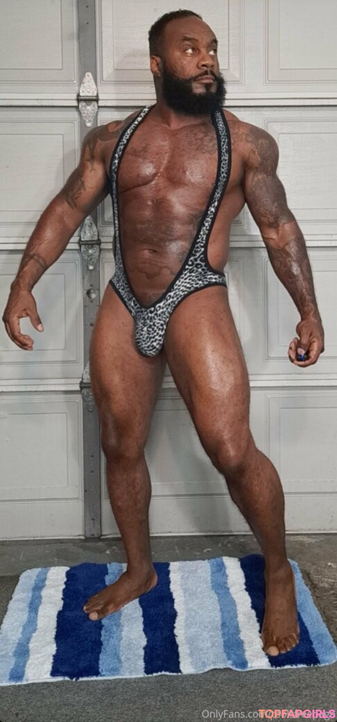 gloryhole wife onlyfans sexy xxx picture