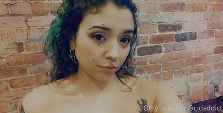 acidaddict model erotic photos