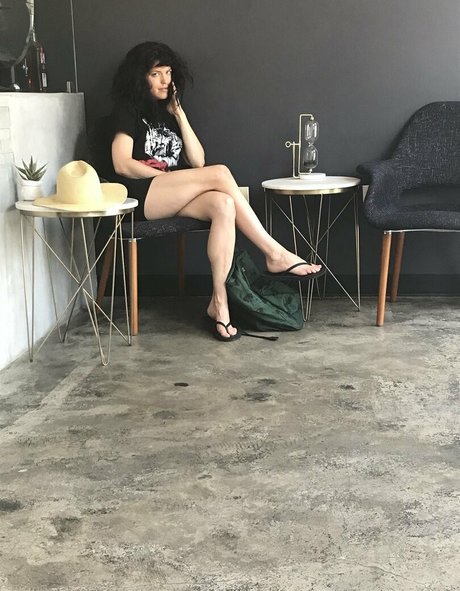 Emily Axford xxx pornstar pics