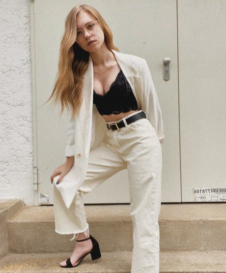 Anna Kauer high quality model photo