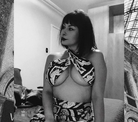 Bianca Blum nude model pictures