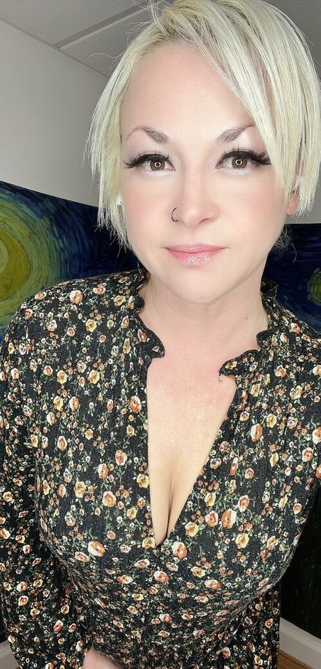 blonde trans onlyfans naked photos