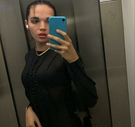 angele mhr sex model pic