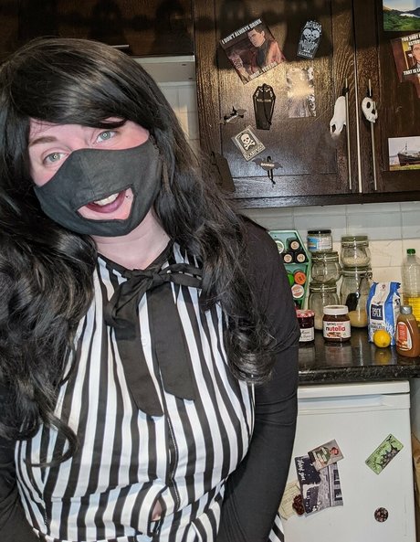 gothharlotbbw model nude photos