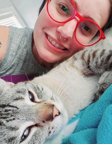 petitetreat_ model beautiful picture