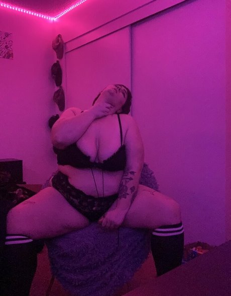 skymmylkfree model xxx gallery