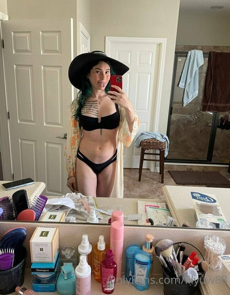 brown eyes kitty onlyfans pretty galleries