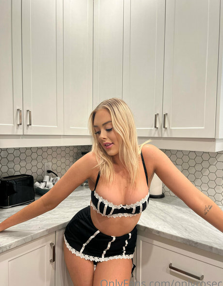 onlyrosec adult actress galleries