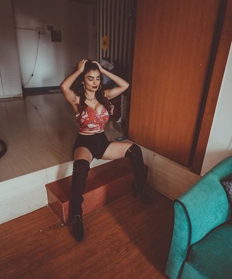 nerdy teen onlyfans pornos images