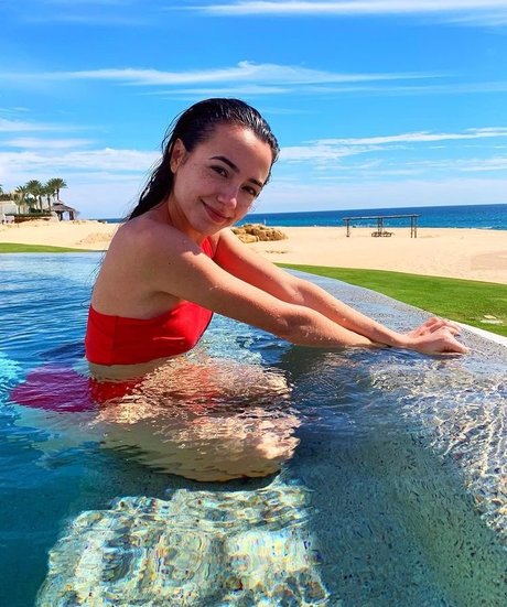 Merrell Twins nice star picture