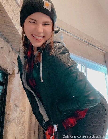 naughtylittleparker adult actress img