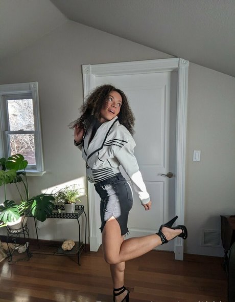 createwithkira pornstar erotic image