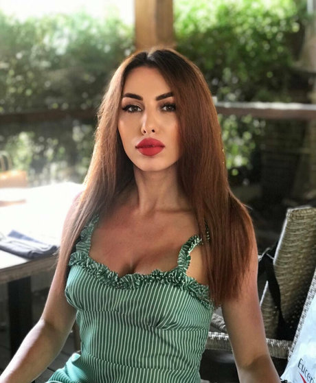 carolmommy model hot images