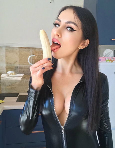 carolmommy model art photo