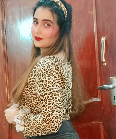 Aniza Hazel model exclusive photos