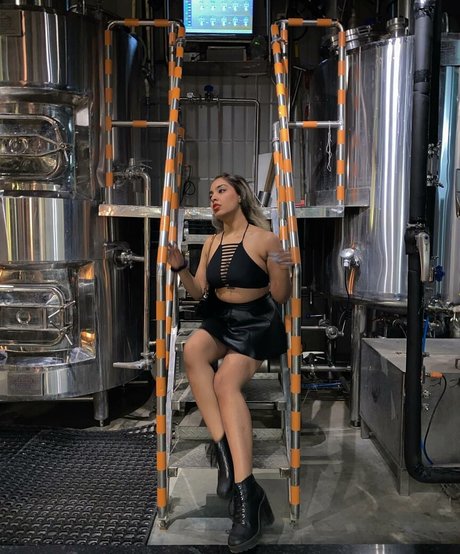 tvishagulatii nude star photo