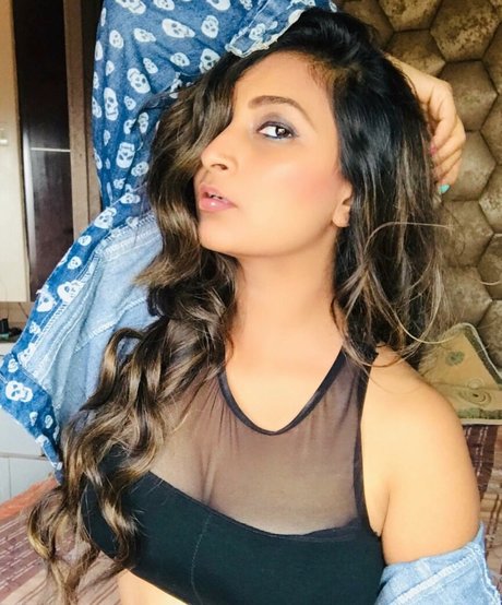 Roma Varadkar best star photos