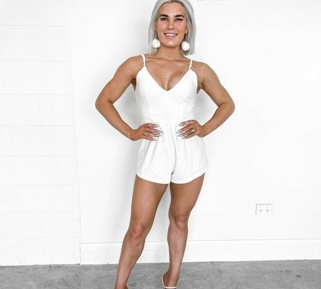 Daisy Lamb pornstar nice photos