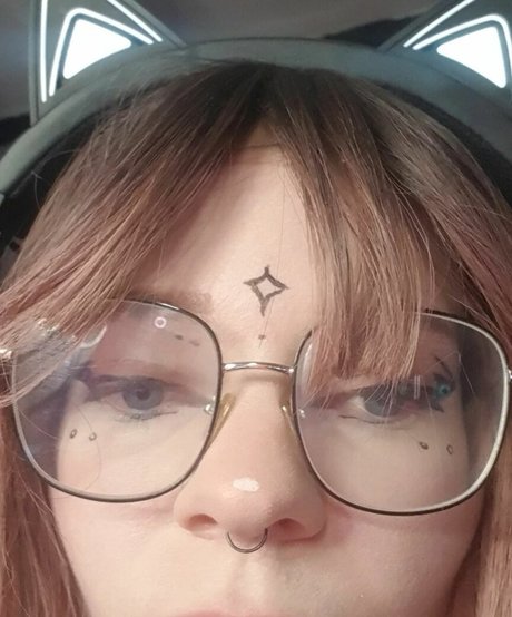 Porcelain Ghoul pornstar naked pics