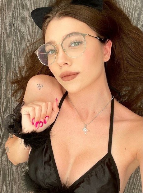 Vallery Ray sexy actress pictures