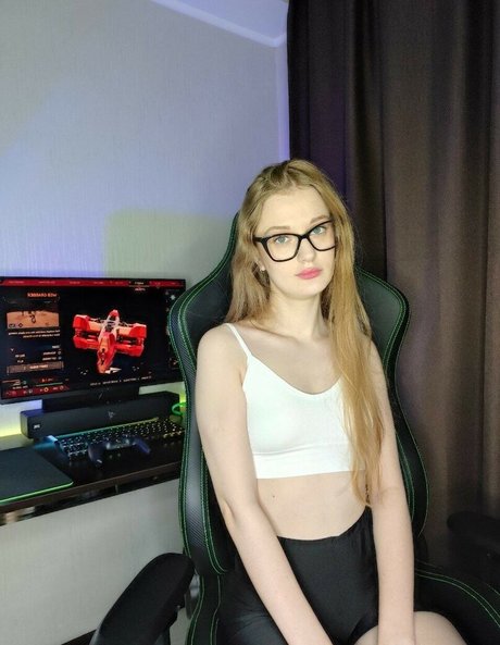 gracyestus nude actress galleries