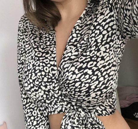 Lydia Harrison pretty pornstar image