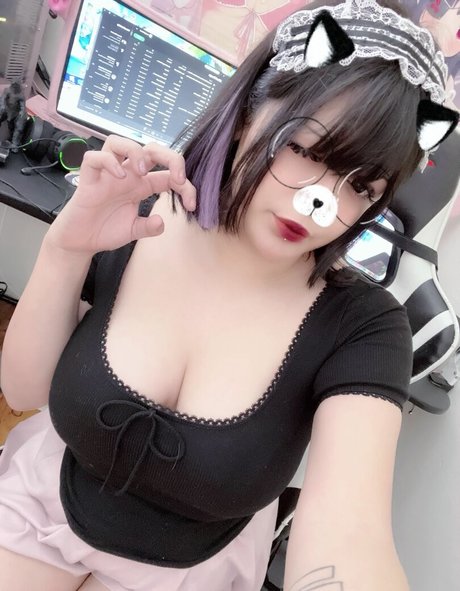 lewdgirlfriend model hd picture