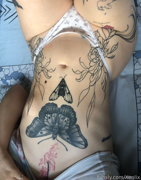 Xenlix model hot images