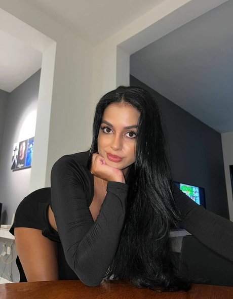 dubyduby naked model photos