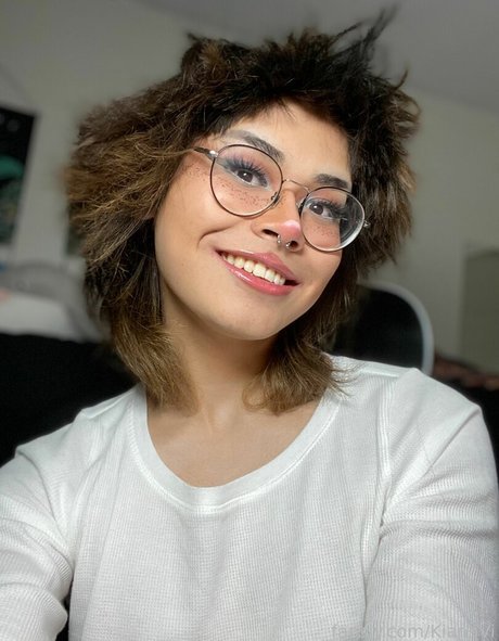 asian brunette onlyfans pornos images