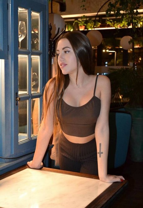 sofiasunny nude model pictures