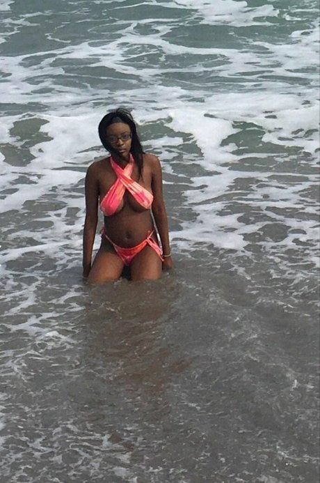 hollieboo pornstar nice picture