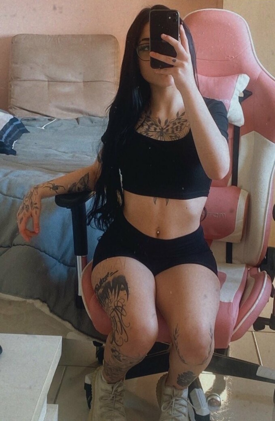 Ellen Maggnus pornstar art pics