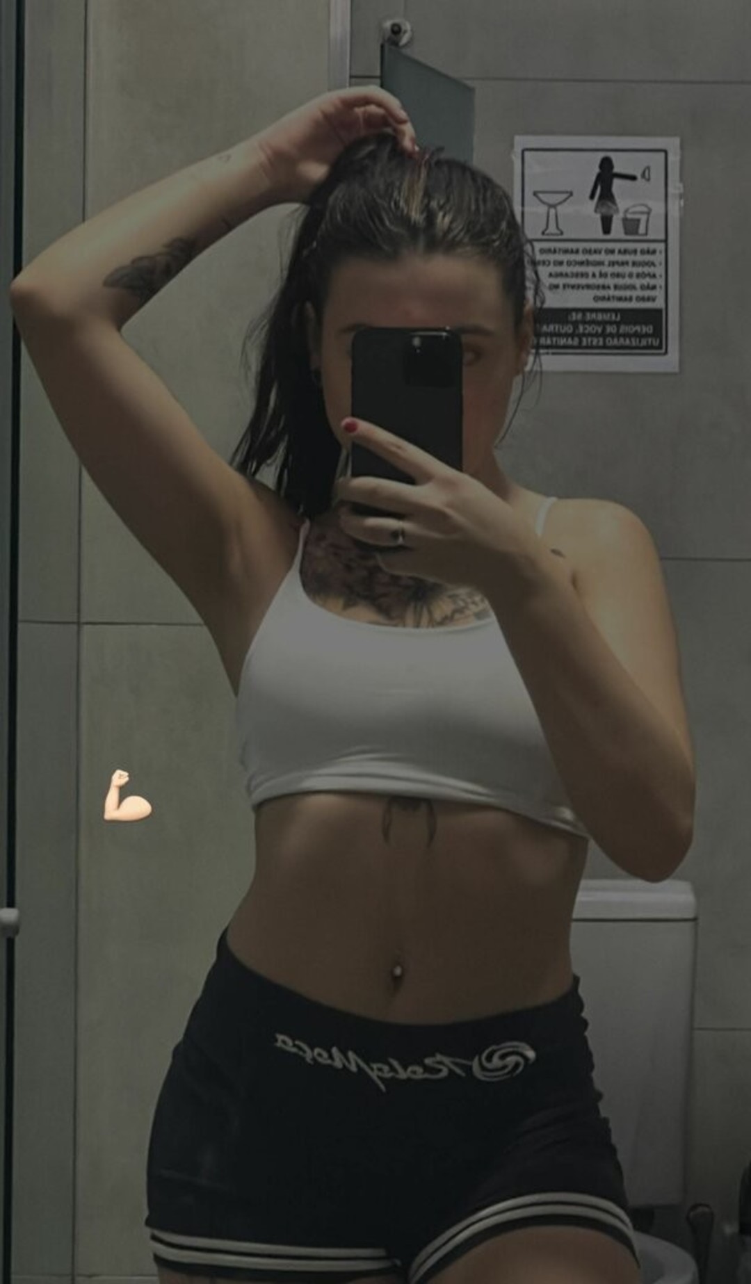 Ellen Maggnus high quality star pictures