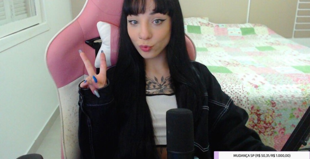 Ellen Maggnus sex actress pictures