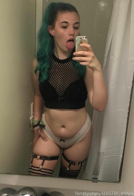 MYSTIK MINX model top gallery