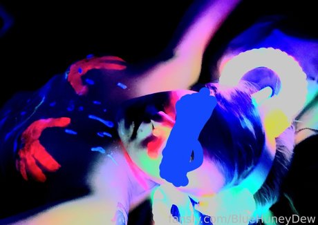 BlueHuneyDew model best img