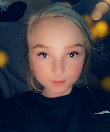 blonde vivi star nudes image