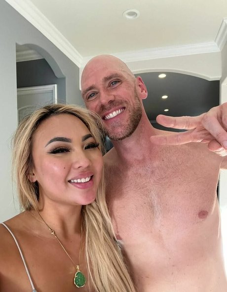 kazumisworld sex model photo