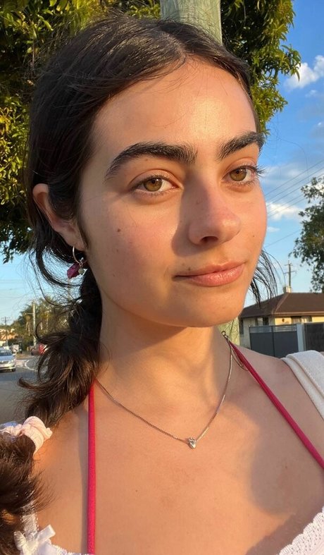 Inas Elashiry model high quality pics