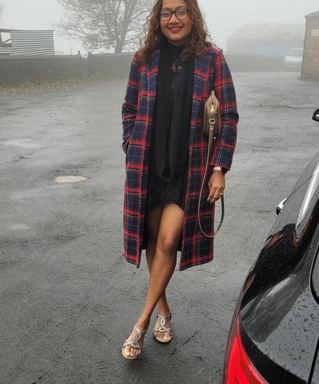 Scarlet Vixen hot model gallery