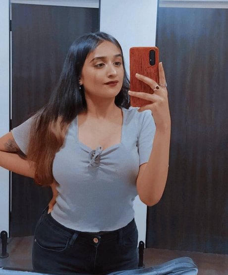 Ruchika Tandon star free photos