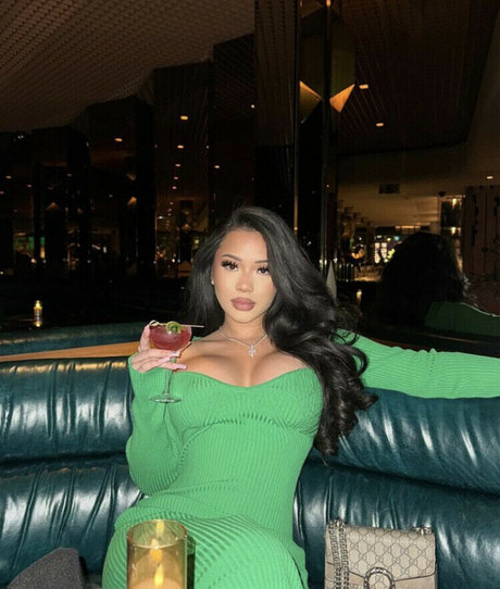 Thailiian model nude pics